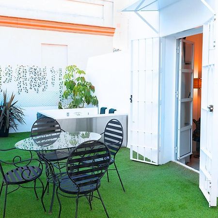 Downtown Apartment With Private Terrace & Jacuzzi Seville Exterior photo