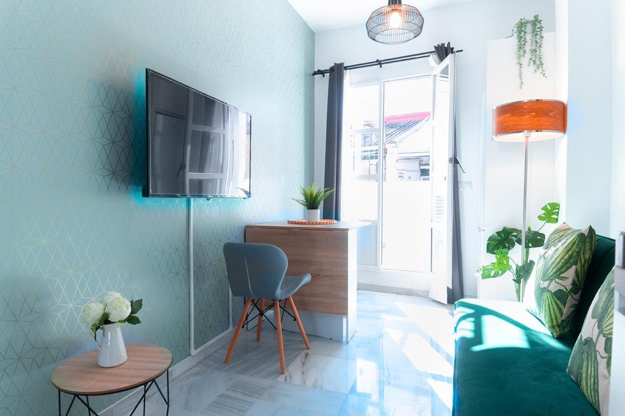 Downtown Apartment With Private Terrace & Jacuzzi Seville Exterior photo