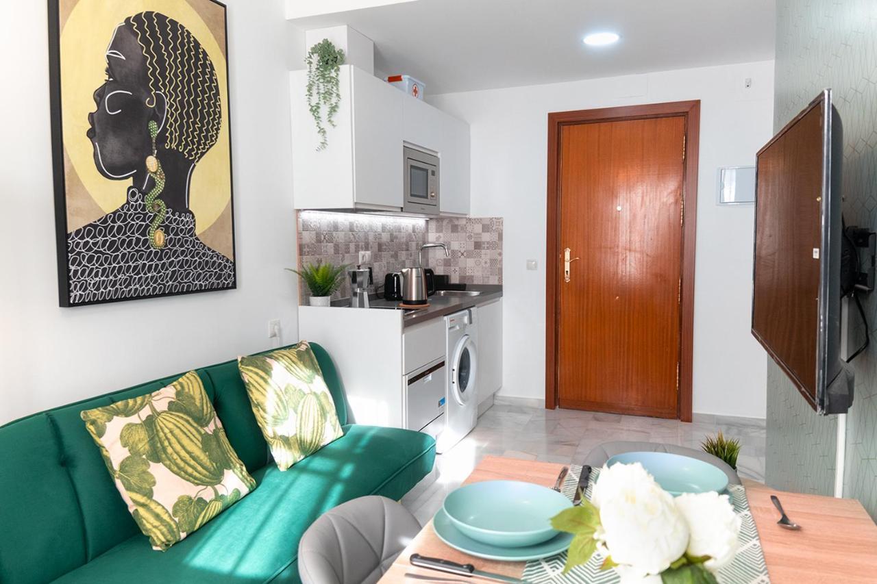 Downtown Apartment With Private Terrace & Jacuzzi Seville Exterior photo